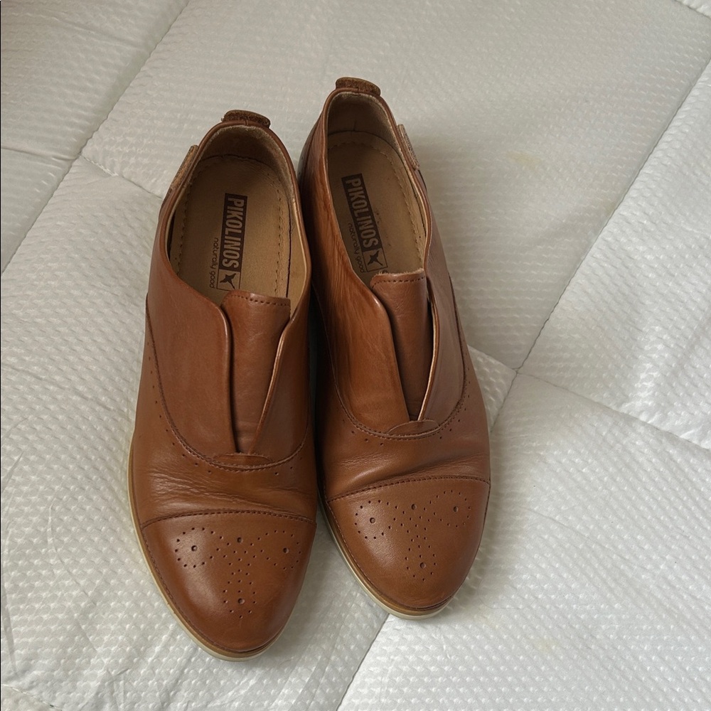 Pikolinos Laceless Oxford Flats Size 37